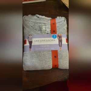 NWT women's pajama set.